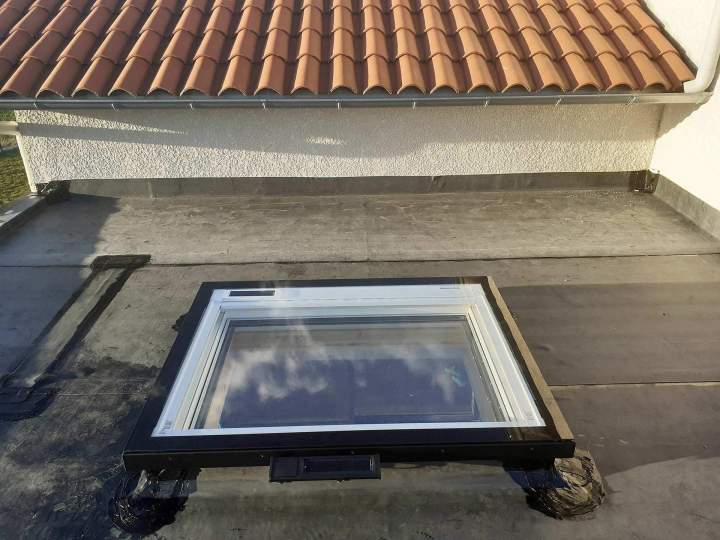 Installation et remplacement de fenêtres de toit Velux